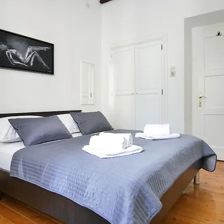 Apartment Beach Makarska Апартаменти *