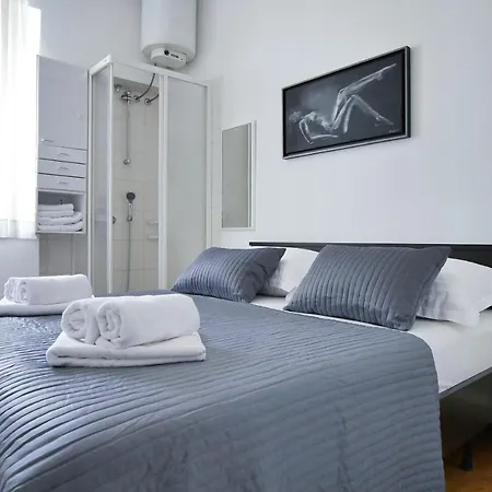 Apartment Beach Makarska Апартаменти Макарська