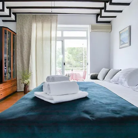 Apartment Beach Makarska Апартаменти