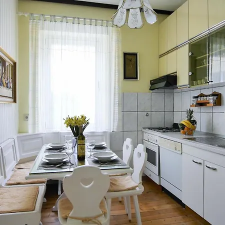 Apartment Beach Makarska דירה מאקרסקה