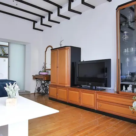 Apartment Beach Makarska דירה *