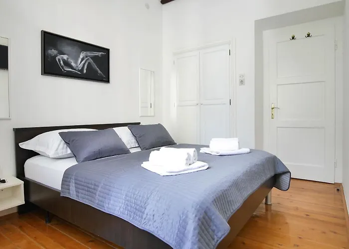 Apartment Beach Makarska 公寓 *