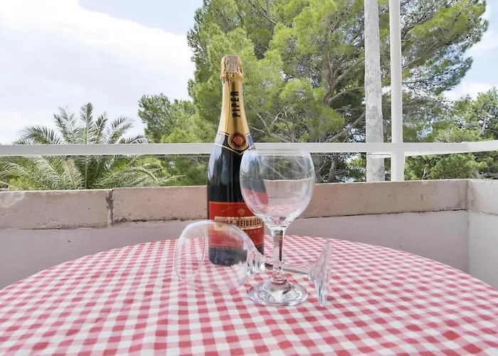 Apartment Beach Makarska 马卡尔斯卡